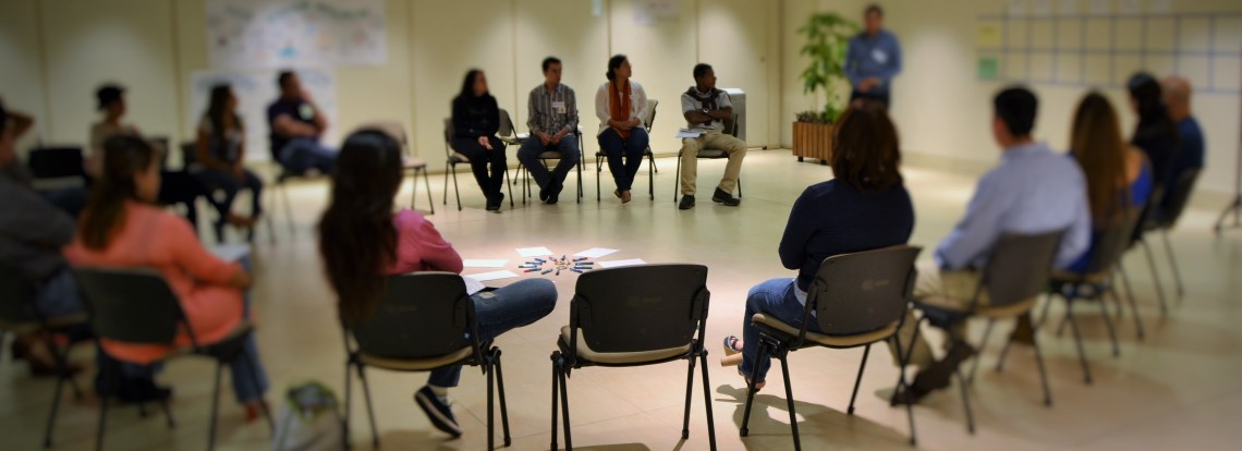 En el contexto actual la empresa no es ajena a los desafíos ambientales que experimenta el planeta, así la sustentabilidad de sus operaciones está relacionada con la forma como gestiona sus relaciones e  impactos ambientales y sociales, partiendo del cumplimiento legal. En Ecuador, la legislación ambiental ha evolucionado progresivamente valorando el respeto a especies y […]